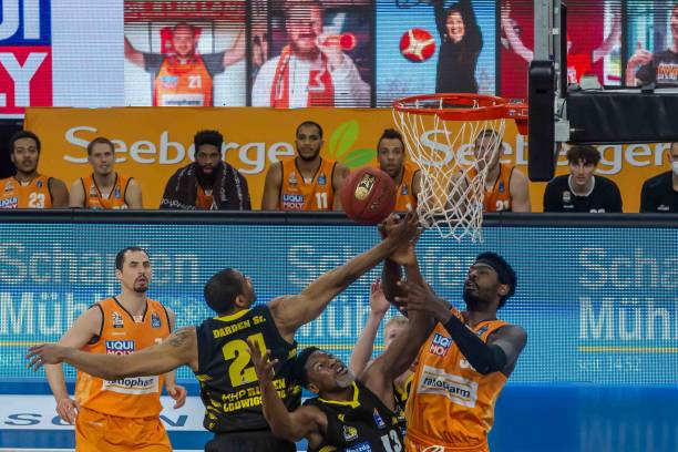 半决赛的阵 半决赛的阵