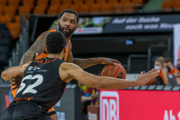 了自己的斗 了自己的斗